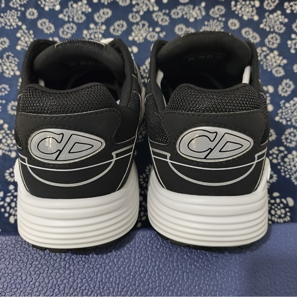 DIOR B30 Black&White Sneakers - Picture 4 of 10